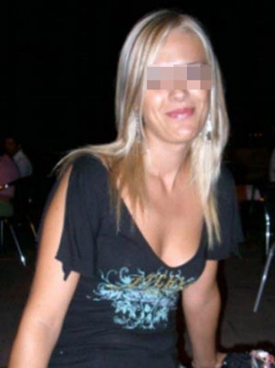 Assez belle femme veut sucer de très grosses bites à Marseille