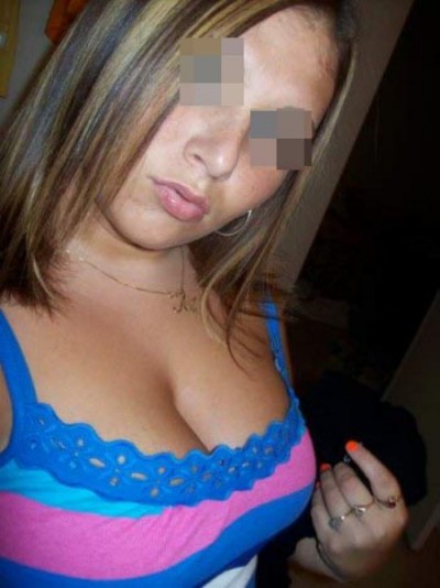 Fille délurée a envie de sucer de très gros pénis à Perpignan Fille délurée a envie de sucer de très gros pénis à Perpignan