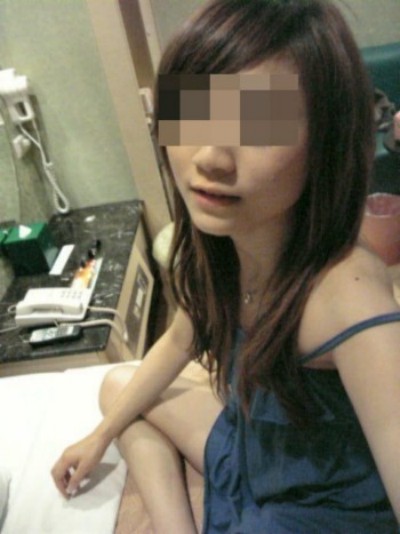 Je cherche un mec viril de Brest pour une grosse turlutte Je cherche un mec viril de Brest pour une grosse turlutte