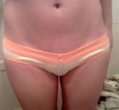 Assez belle femme à Limoges pour un africain bien musclé Assez belle femme à Limoges pour un africain bien musclé