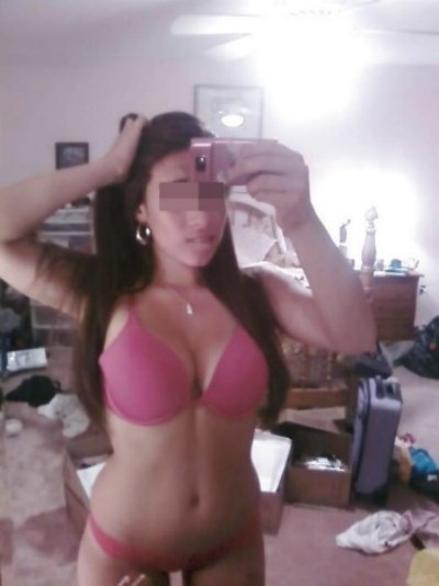 Jeune Femme chaude veut pomper de grosses bites à Caluire-et-Cuire