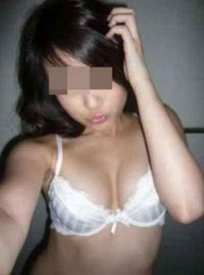 Petite cochonne à Saint-Malo cherche un mec sensuel