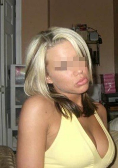 Cochonne recherchant un black bien monté à Chalon-sur-Saône pour une défonce anale Cochonne recherchant un black bien monté à Chalon-sur-Saône pour une défonce anale