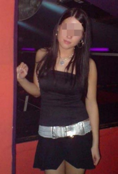 Jolie salope de Neuilly-sur-Seine pour un plan sans capote Jolie salope de Neuilly-sur-Seine pour un plan sans capote