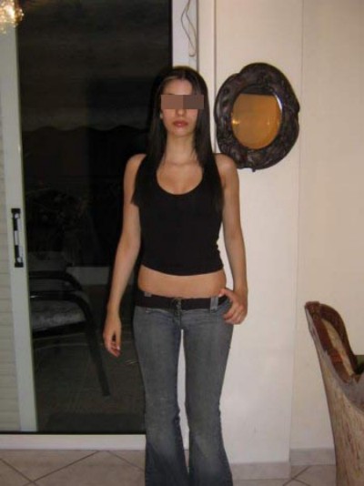 Belle fille chaude à Suresnes pour une fellation