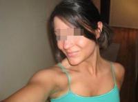 Avaleuse de jus qui souhaiterait une très grosse bite à pomper à Saint-Pierre