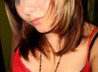 Petite cochonne adorant la pipe nature