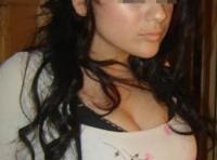 Jolie petite cochonne a envie de pomper des énormes bites à Lille