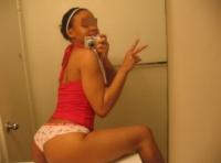 Grosse chienne désirant une pine bien large à sucer à Sartrouville