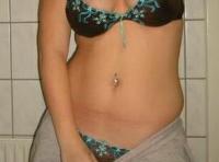 Je recherche un homme poilu de Vannes pour une pipe sans preservatif